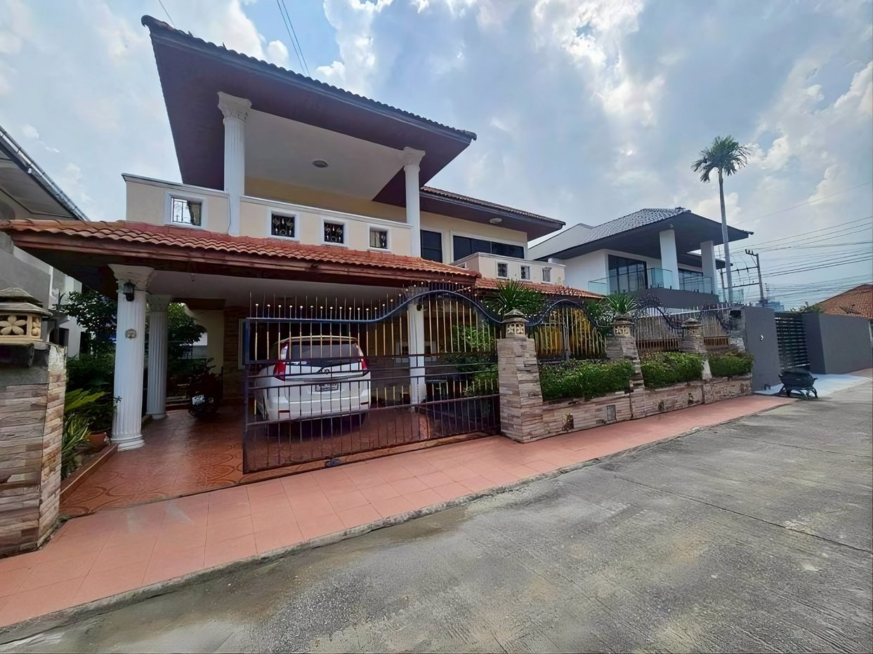 รูป 2-Storey House for Sale in Jomtien Pattaya - รูปที่ 1/10