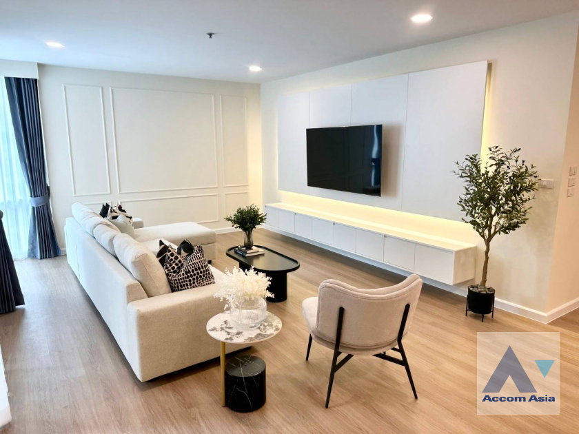 รูป 🔼🔽 AccomA 📩 Pet friendly 3 BR Condominium @Grand Langsuan (21237) - รูปที่ 3/11