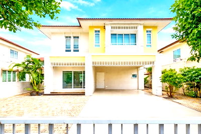 เช่าบ้านเดี่ยว ม.เวสเทิร์น  : คฤหาสน์ บ้านเดี่ยวให้เช่า 3นอน โรงเรียนสาธิตพัฒนา 700ม. ซาฟารีเวิลด์ 900ม. 3น้ำ. 70 ตร.ว. 280 ตร.ม. 2ชั้น เฟอร์นิเจอร์ครบ 5แอร์ทั้งหลัง