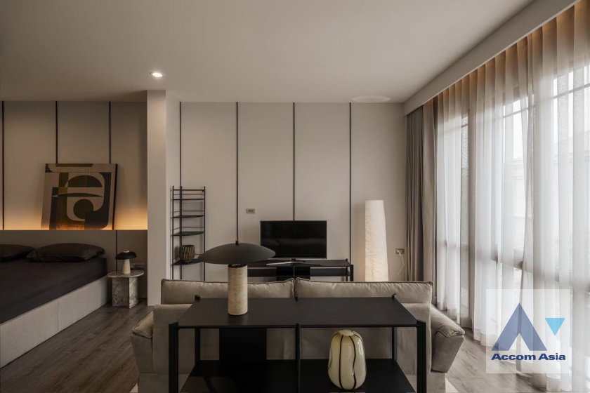 รูป 🔼🔽 AccomA 📩 Refurbished house with generous layout and rooftop space in Sukhumvit (AA42955) - รูปที่ 10/18