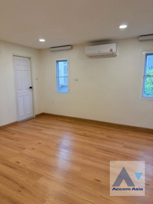 รูป 🔼🔽 AccomA 📩 Home Office 4 BR Townhouse in Yan Nawa (AA45870) - รูปที่ 16/20