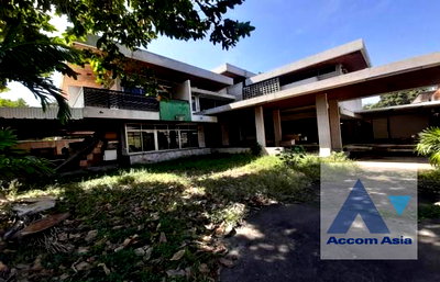 Houses for rent Phramongkutklao College of Medicine : 🔼🔽 AccomA 📩  5 BR House in Phaya Thai (AA36585)