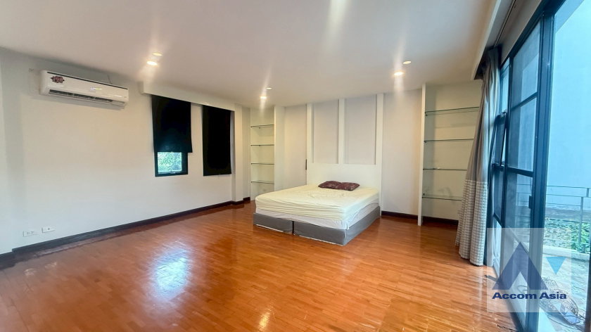 รูป 🔼🔽 AccomA 📩 4 BR House @The Noble Ekkamai 22 (50133) - รูปที่ 12/20