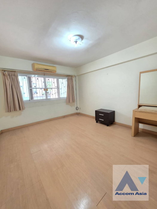 รูป 🔼🔽 AccomA 📩  Thai-contemporary style home with both Western and Thai kitchens (AA29496) - รูปที่ 16/19