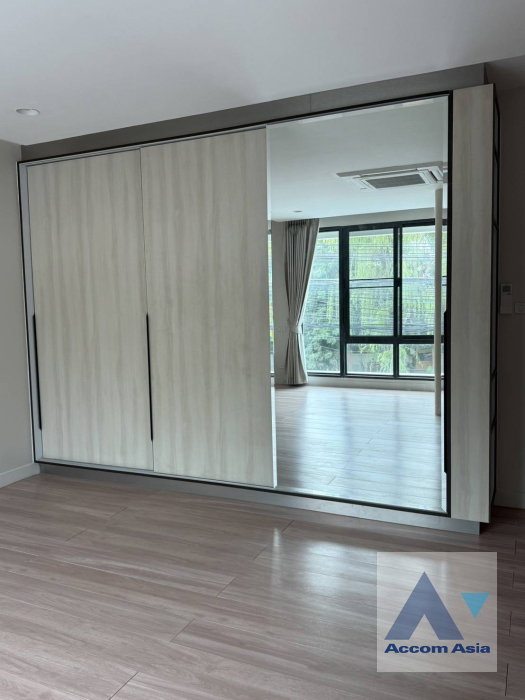 picture 🔼🔽 AccomA 📩 Pet friendly 4 BR Townhouse @KLANG Nivas (AA43548) - 8/9