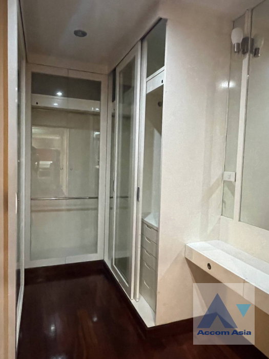 picture 🔼🔽 AccomA 📩  2 BR Condominium @Urbana Langsuan (25050) - 10/17