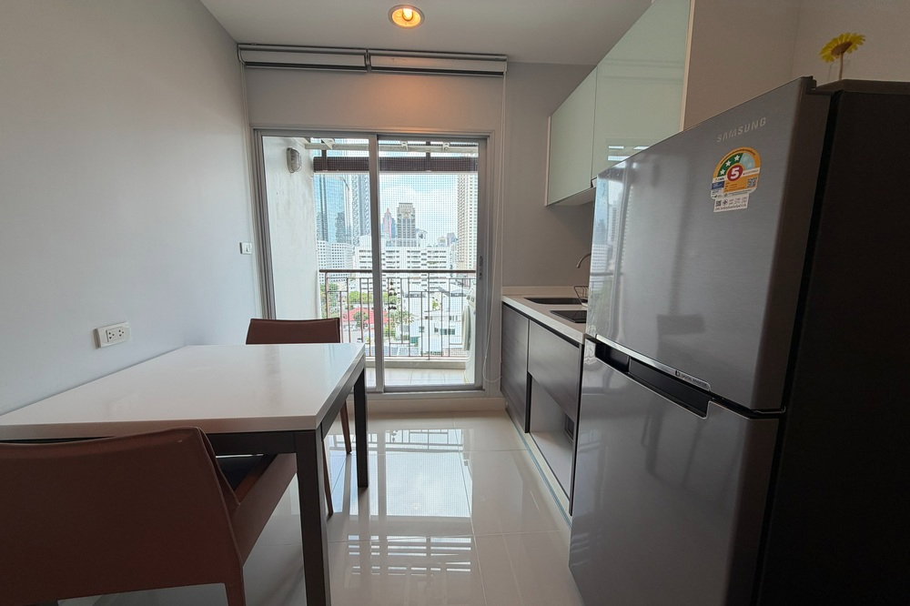 รูป  เช่าด่วน ! Centric Sathorn -St.Louis, 1 นอน, 1 น้ำ, วิวเมือง, ชั้นสูง 11+, ห้องหายาก, ครัวปิด ! Code C20240200442 แต่งครบ, พร้อมเข้าอยู่ - รูปที่ 7/19