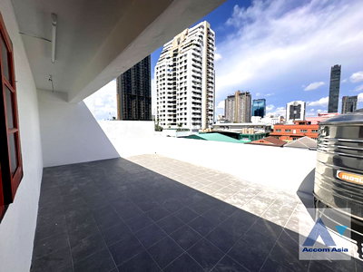 Townhouses for rent Bangkok : 🔼🔽 AccomA 📩  4 BR Townhouse @ (AA42425)