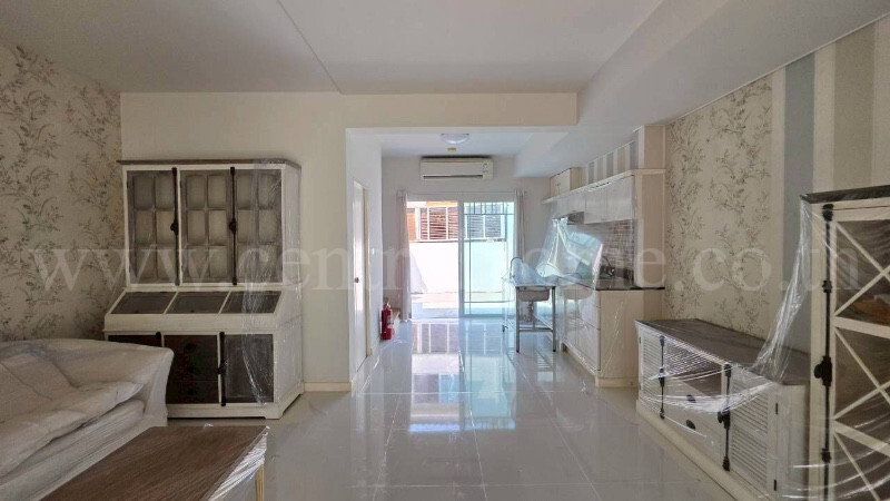 รูป ทาวน์โฮม 2 ชั้น วิลลาจจิโอ บางนา ซอยเอแบค บ้านสวยใหม่มาก พร้อมอยู่ ราคาถูก - รูปที่ 4/41