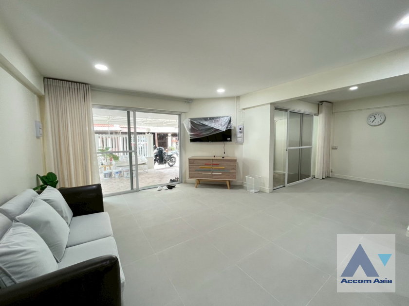 รูป 🔼🔽 AccomA 📩 Pet friendly,Home Office 3 BR House in Khlong Tan Nuea (1717086) - รูปที่ 2/20