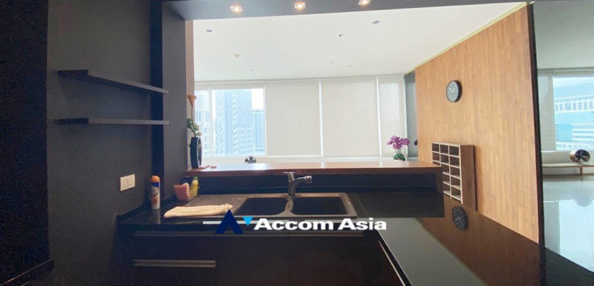 picture 🔼🔽 AccomA 📩 Well-lit condominium with wood accents and panoramic windows in Sathorn (AA19577) - 8/18