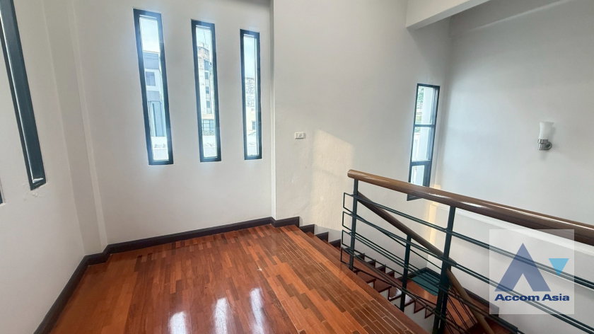 รูป 🔼🔽 AccomA 📩 4 BR House @The Noble Ekkamai 22 (50133) - รูปที่ 10/20