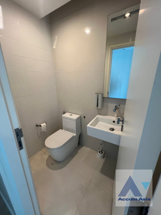 รูป 🔼🔽 AccomA 📩 Duplex Condo 2 BR Condominium @The Room Sukhumvit 21 (13001650) - รูปที่ 16/17