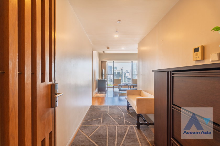 รูป 🔼🔽 AccomA 📩 Modern condo with glass walls and wooden built-ins (1518394) - รูปที่ 4/20