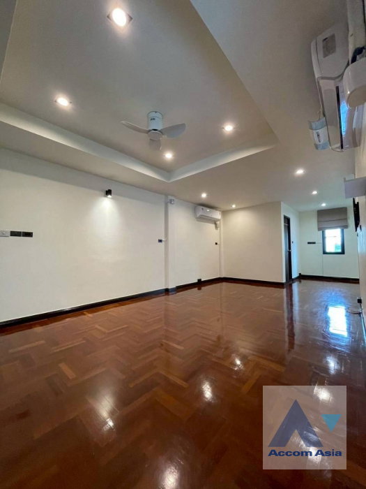 รูป 🔼🔽 AccomA 📩 Pet friendly 3 BR Townhouse in Yan Nawa (AA45264) - รูปที่ 8/20