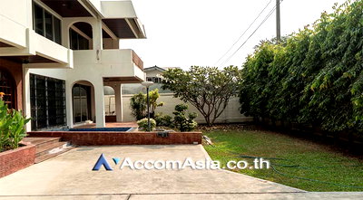 Houses for rent BTS Thong Lo (Thong Lor) : 🔼🔽 AccomA 📩 Garden 3 BR House in Khlong Tan Nuea (90522)