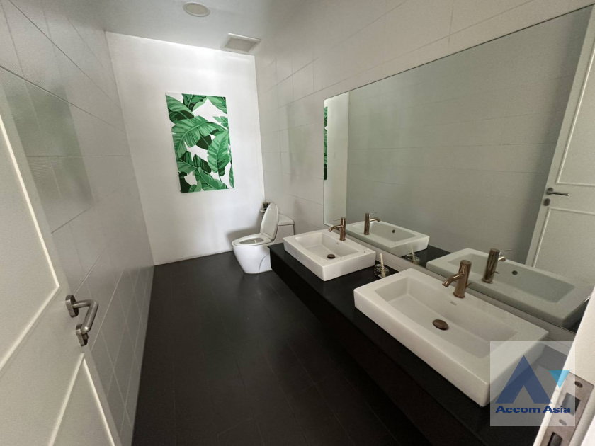 รูป 🔼🔽 AccomA 📩 Home Office 3 BR Townhouse in Khlong Tan Nuea (AA11213) - รูปที่ 15/15