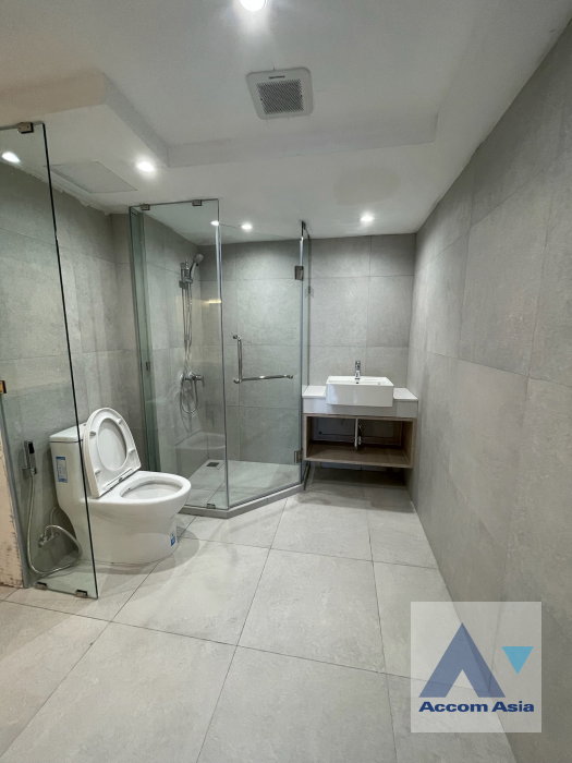 รูป 🔼🔽 AccomA 📩 Simple and airy condo with full-length windows in Sathorn (13002421) - รูปที่ 12/14