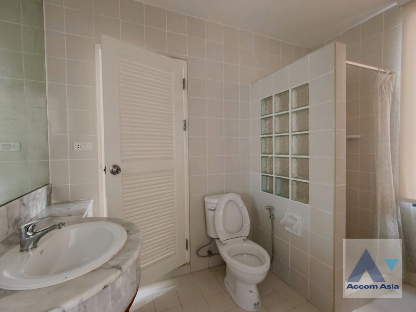 รูป 🔼🔽 AccomA 📩  Fully fitted Townhouse for rent ONLY 750m. To BTS Thong lo (11000701) - รูปที่ 17/20