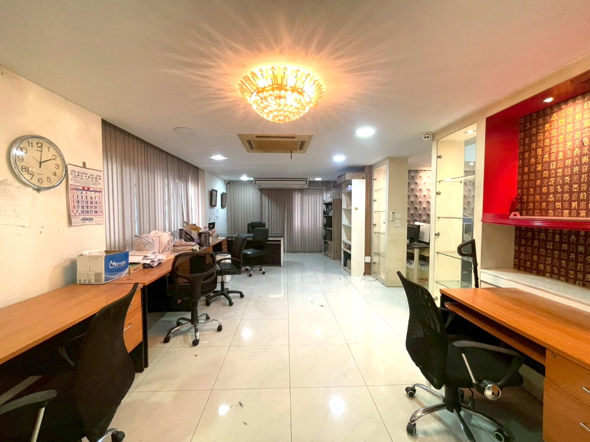 รูป ให้เช่าอาคารพาณิชย์ ชั้น 3 สวนมะลิเซ็นเตอร์  เขตป้อมปราบศัตรูพ่าย กรุงเทพ อาคารพาณิชย์ขนาดใหญ่ เหมาะทำออฟฟิศ สำนักงานบริษัท คลินิก หรือศูนย์อบรม - รูปที่ 1/11