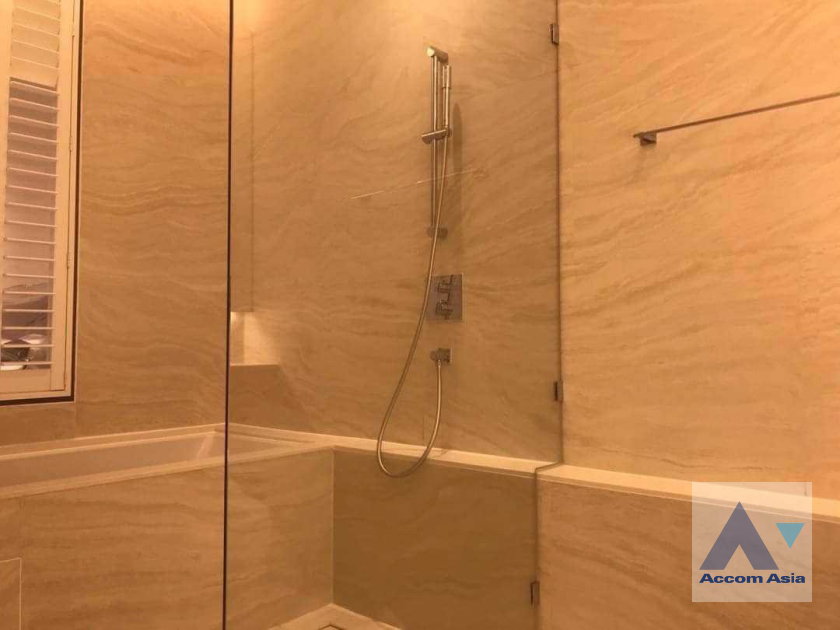 picture 🔼🔽 AccomA 📩 The Strand Thonglor - 10/11