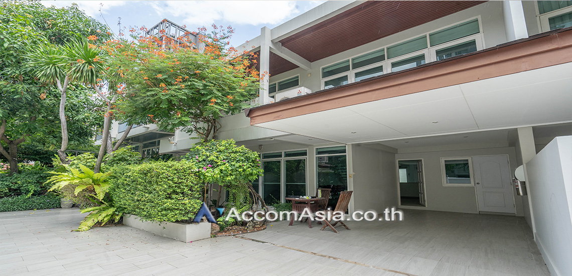 รูป 🔼🔽 AccomA 📩 Common Pool 3 BR House @Ekkamai Cozy House with swimming pool (AA30960) - รูปที่ 2/14