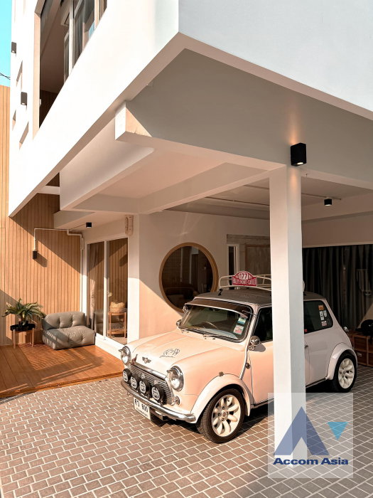 picture 🔼🔽 AccomA 📩 Pet friendly 3 BR House in Phra Khanong Nuea (AA39414) - 2/17