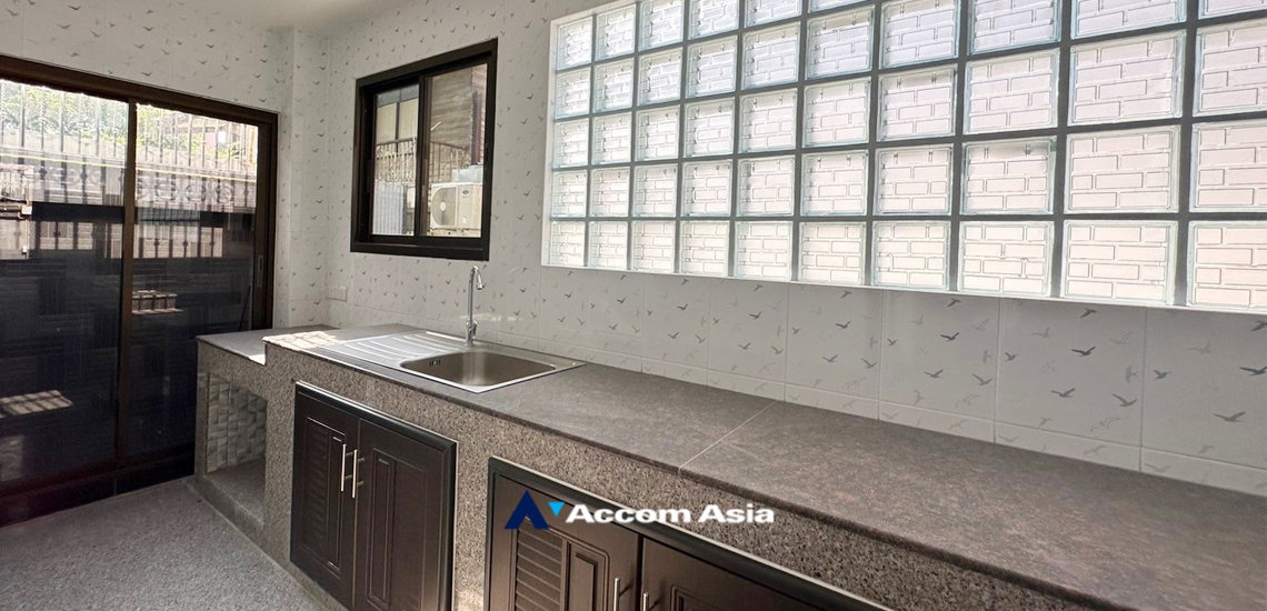 รูป 🔼🔽 AccomA 📩  4 BR House in  Lumphini (AA29957) - รูปที่ 15/20