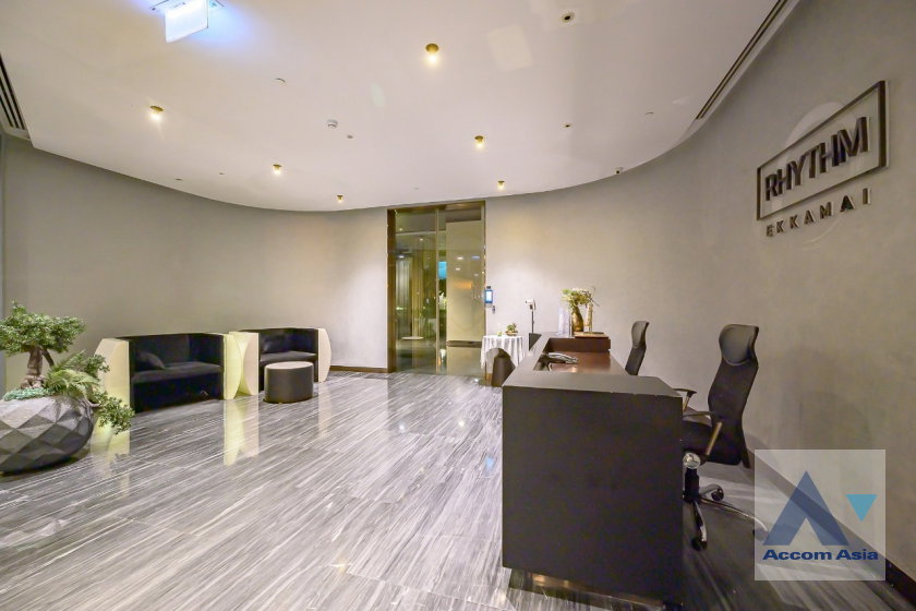 รูป 🔼🔽 AccomA 📩 Corner Unit 2 BR Condominium @Rhythm Ekkamai (AA25317) - รูปที่ 19/20