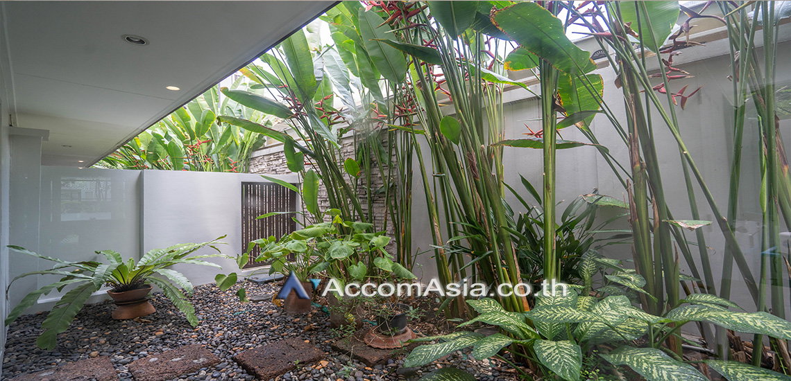 รูป 🔼🔽 AccomA 📩  3 BR House @Ekkamai Cozy House with swimming pool (AA31173) - รูปที่ 9/15