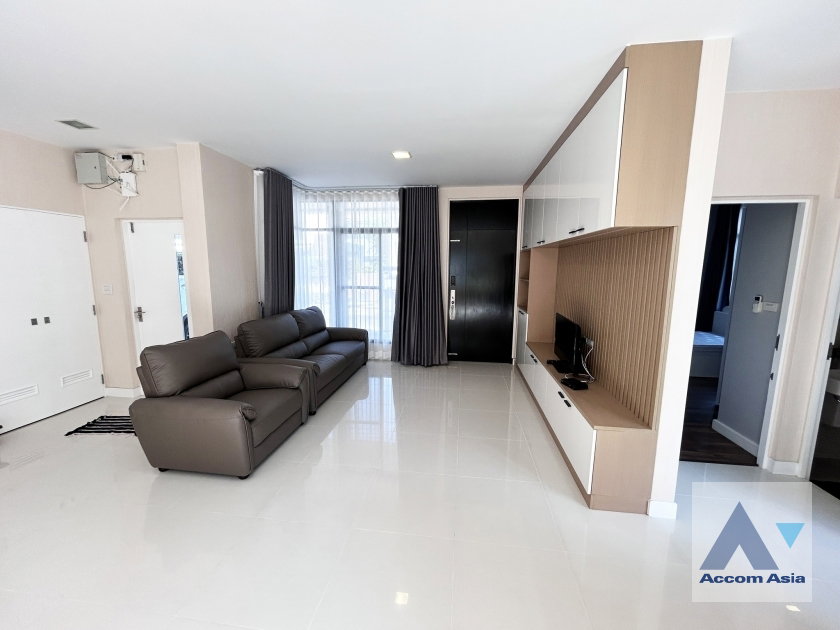 picture 🔼🔽 AccomA 📩  4 BR House @ (AA38888) - 3/18