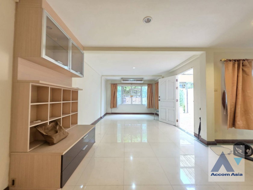 รูป 🔼🔽 AccomA 📩  Thai-contemporary style home with both Western and Thai kitchens (AA29496) - รูปที่ 2/19