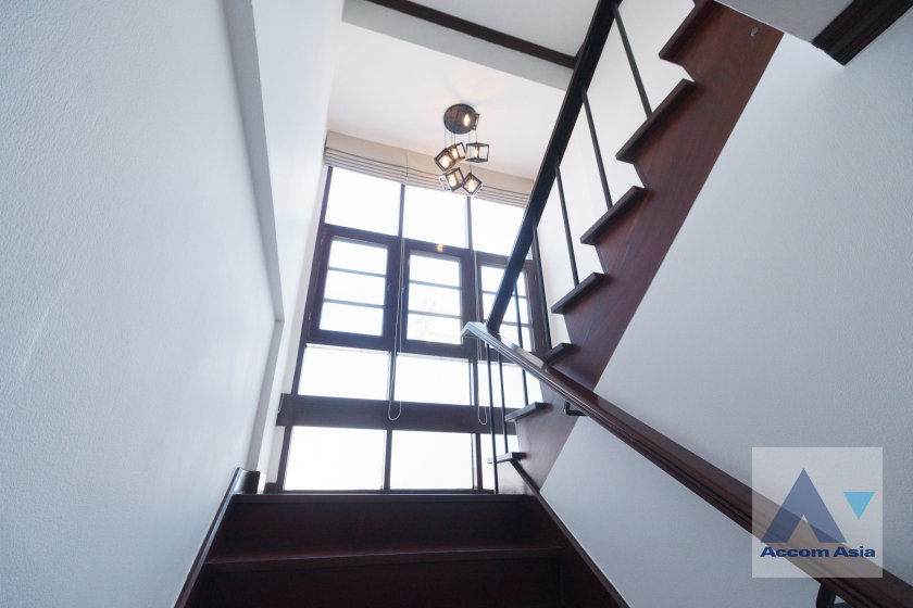 รูป 🔼🔽 AccomA 📩 An Adorable Charming Semi-Detached House set in a private and secured compound (2317188) - รูปที่ 8/20