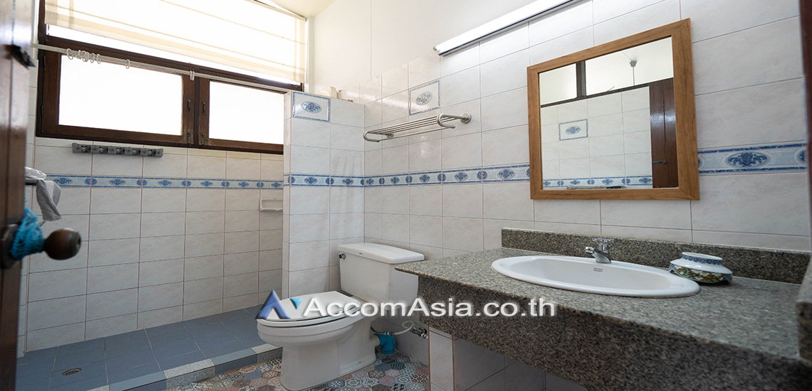 picture 🔼🔽 AccomA 📩 Home Office 3 BR House in Khlong Tan Nuea (AA21780) - 16/18