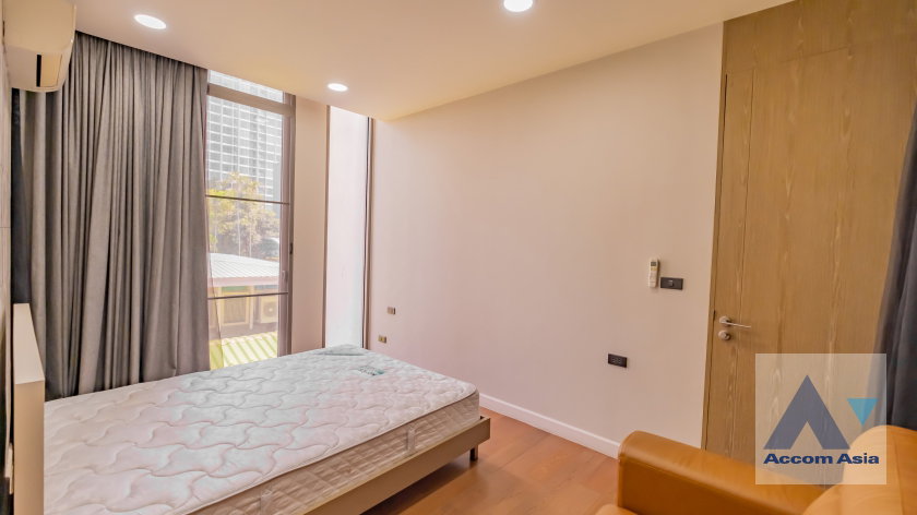 picture 🔼🔽 AccomA 📩 Pet friendly,Double High Ceiling,Corner Unit 4 BR House @Quarter 39 (AA27317) - 15/20