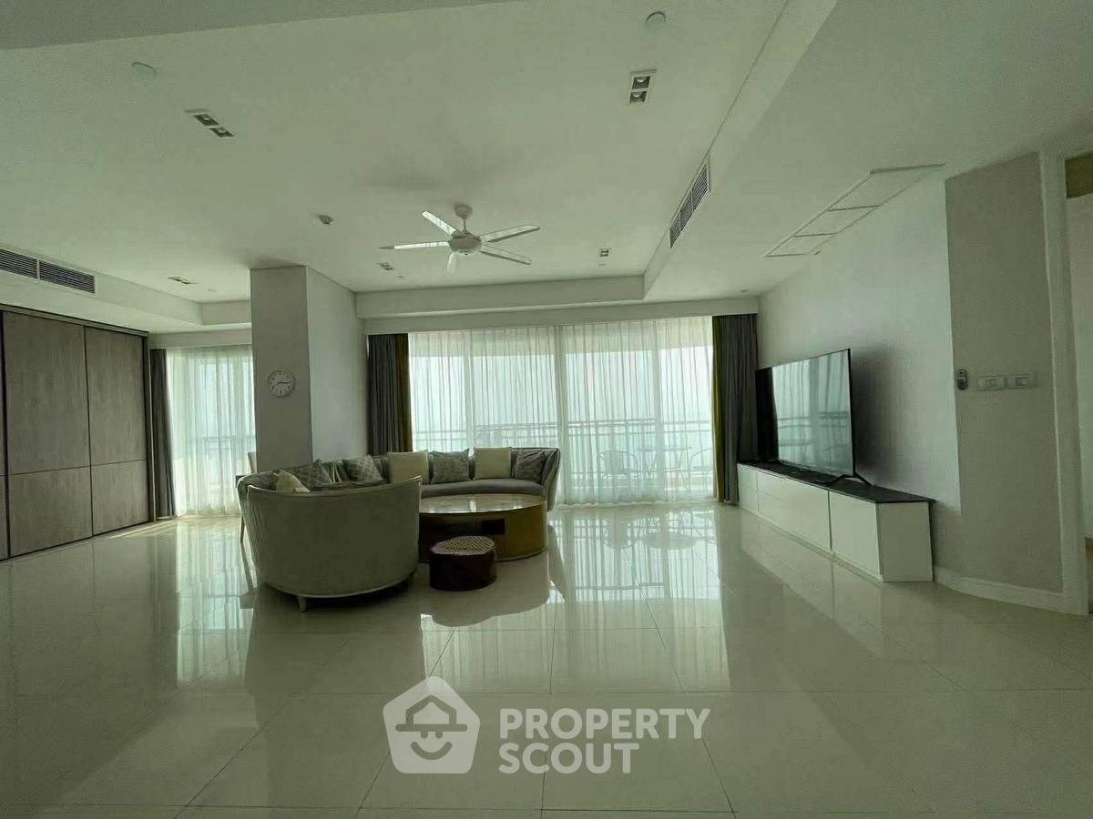 รูป คอนโด 3-ห้องนอน ที่ รีเฟล็คชั่น จอมเทียน บีช พัทยา ใกล้ เมืองพัทยา (ID 2769267) - รูปที่ 19/20