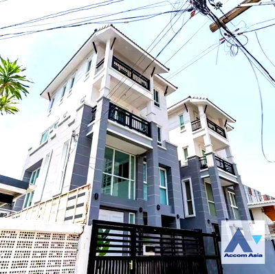 Townhouses for rent Bangkok : 🔼🔽 AccomA 📩 Home Office 3 BR Townhouse in Khlong Tan Nuea (AA44798)