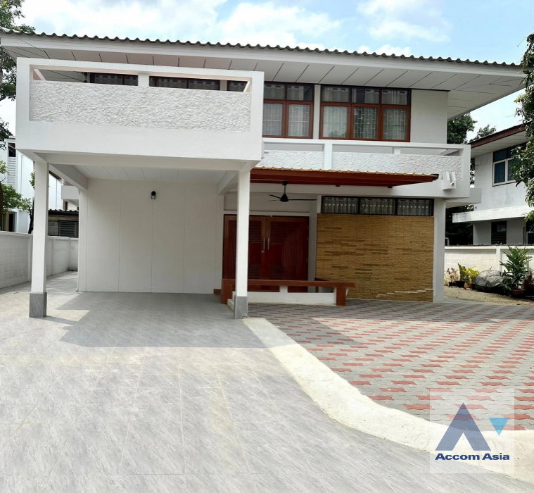 รูป 🔼🔽 AccomA 📩 Fully Furnished,Pet friendly 4 BR House in Bang Chak (AA44794) - รูปที่ 1/20