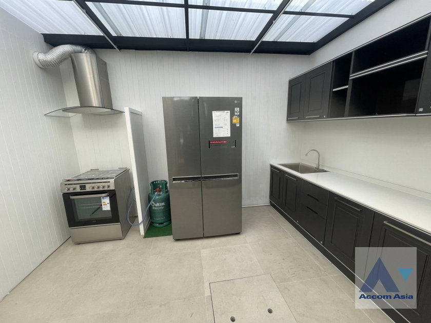 รูป 🔼🔽 AccomA 📩 Fully Furnished 4 BR Townhouse @The Park Lane Sukhumvit 105 (AA45523) - รูปที่ 6/19