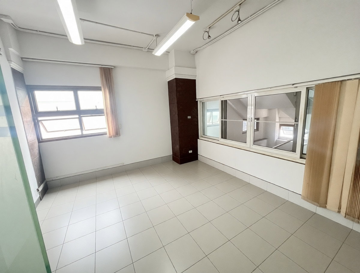 รูป 🌿 **VS0026 🏢 ตึก 8 สำนักงาน พระราม 9 ขาย 65 ล้าน 🚆 ใกล้ MRT พระราม 9 | หน้าโรงพยาบาลพระราม 9** - รูปที่ 11/25