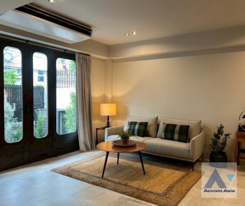 รูป 🔼🔽 AccomA 📩  4 BR House in Phra Khanong Nuea (AA44002) - รูปที่ 8/15