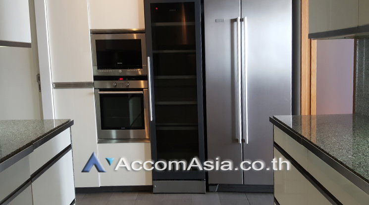 รูป 🔼🔽 AccomA 📩 Fully furnished condo with warm interior at The Met Sathorn (AA24527) - รูปที่ 14/14