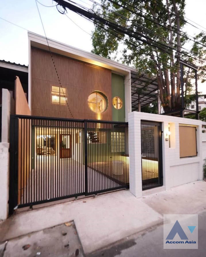 รูป 🔼🔽 AccomA 📩  3 BR House in Phra Khanong Nuea (AA44256) - รูปที่ 1/20