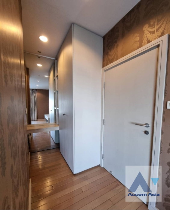 picture 🔼🔽 AccomA 📩 Modern condo with balcony and walk-in closet at Wilshire (AA36365) - 11/17