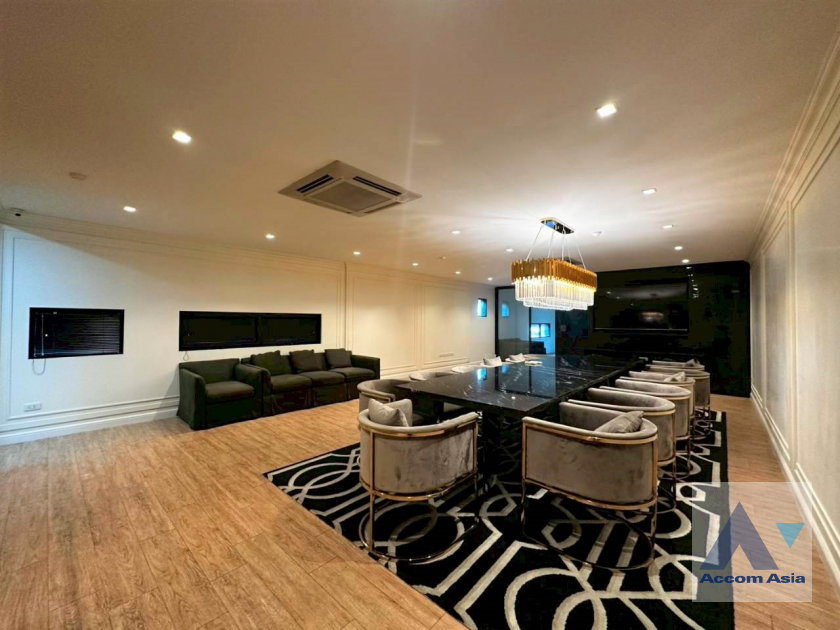 picture 🔼🔽 AccomA 📩  4 BR Townhouse in Khlong Tan Nuea (AA45115) - 4/20