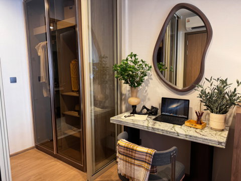 คอนโดติดเซ็นเฟสฯ เดินได้ ห้องใหญ่ พร้อมเข้าอยู่ 