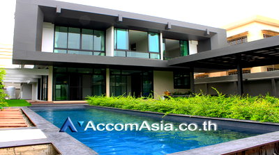 Houses for rent Soi Ekamai (Sukhumvit 63) : 🔼🔽 AccomA 📩 Pet friendly,Private Swimming Pool 4 BR House in Phra Khanong Nuea (AA21472)