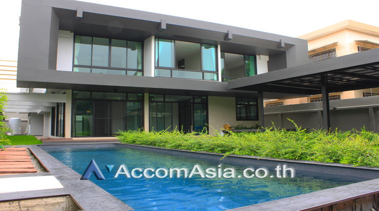 รูป 🔼🔽 AccomA 📩 Pet friendly,Private Swimming Pool 4 BR House in Phra Khanong Nuea (AA21472) - รูปที่ 1/16
