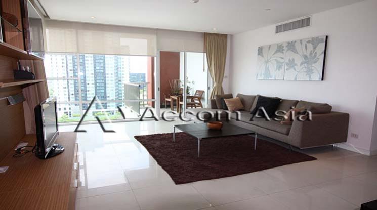 รูป 🔼🔽 AccomA 📩 Spacious condo with open view balcony and natural tones (1516970) - รูปที่ 1/9