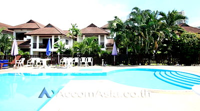 เช่าบ้านเดี่ยว วัน แบงค็อก   : 🔼🔽 AccomA 📩 House in tropical compound with pool and greenery in Sukhumvit (AA27343)